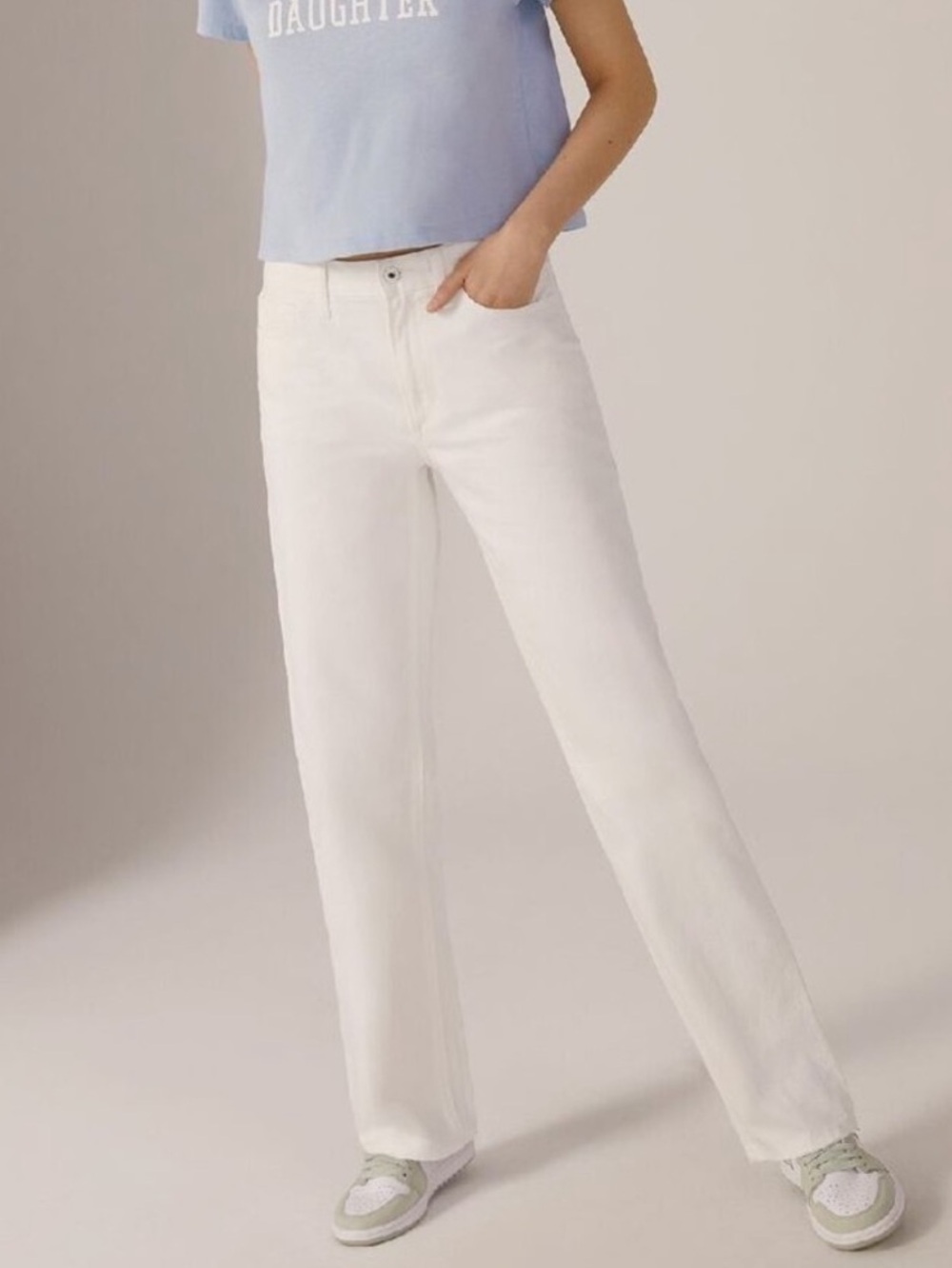 Favorite Daughter The Tommy
Mid Rise Boyfriend Jeans in White
Size 31